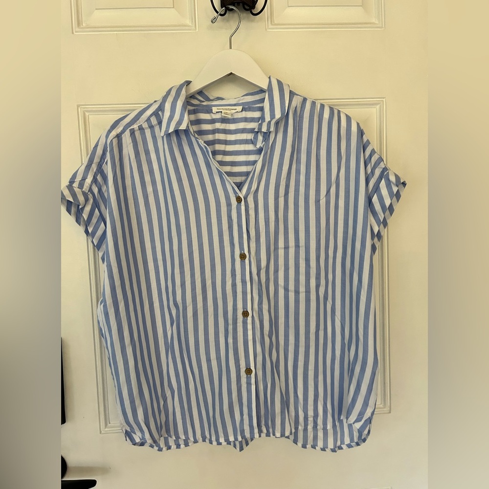 beachlunchlounge Blue and White Striped Button-Down Shirt
